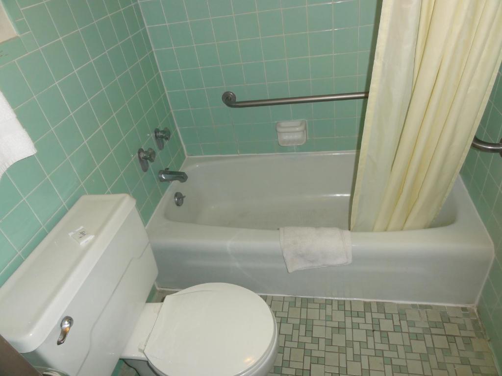 Budget Inn Selma Room photo